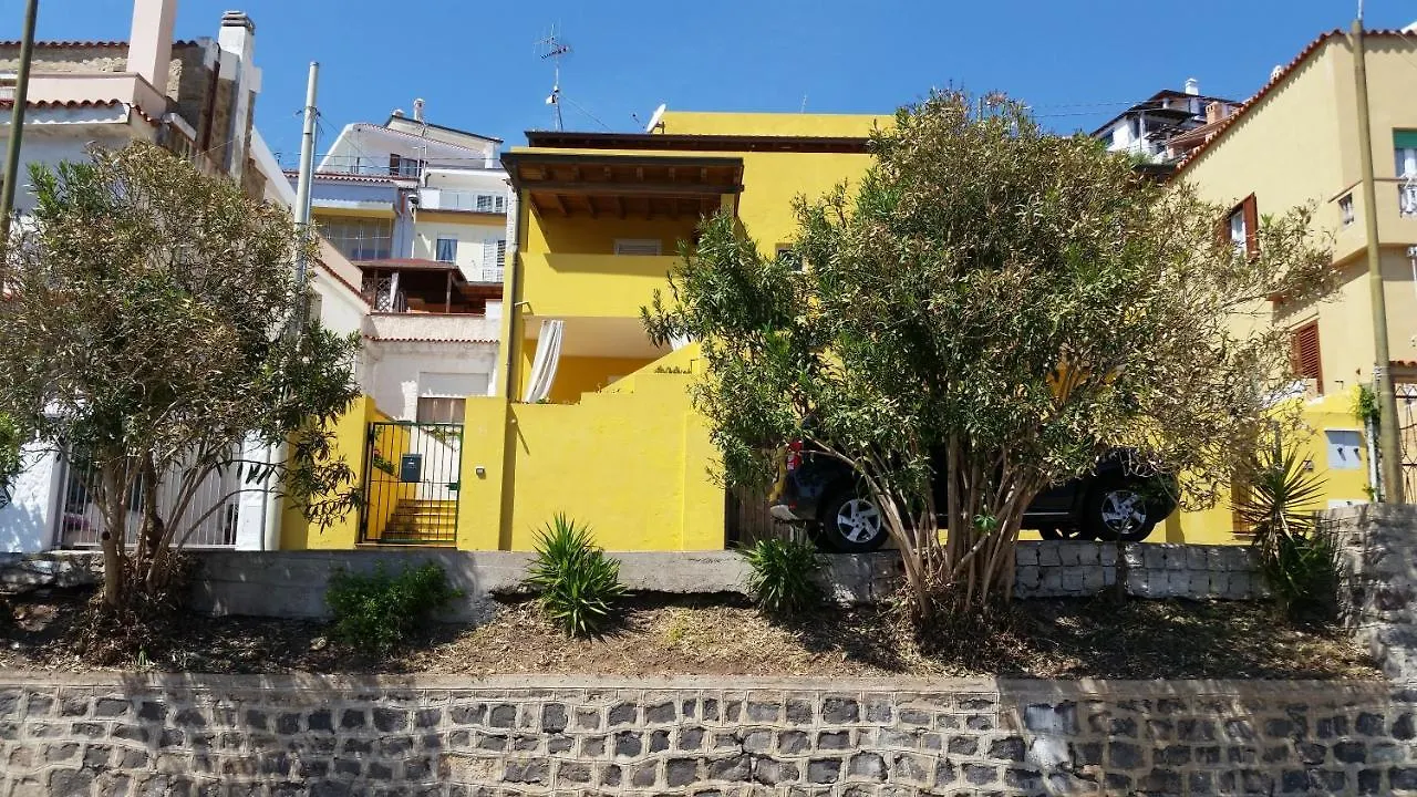 Yellowhouse Cala Gonone Italien