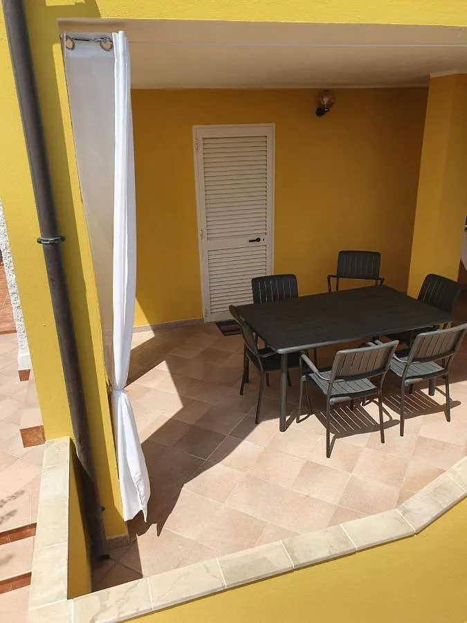 Appartement Yellowhouse à Cala Gonone