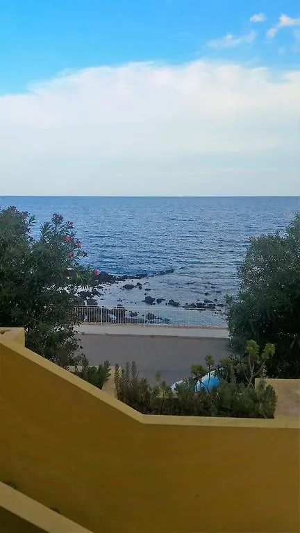 Yellowhouse Cala Gonone 0*,